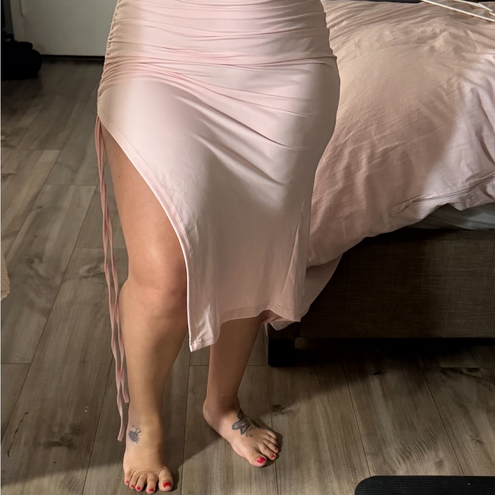 Elegant Pink Women's Skirt